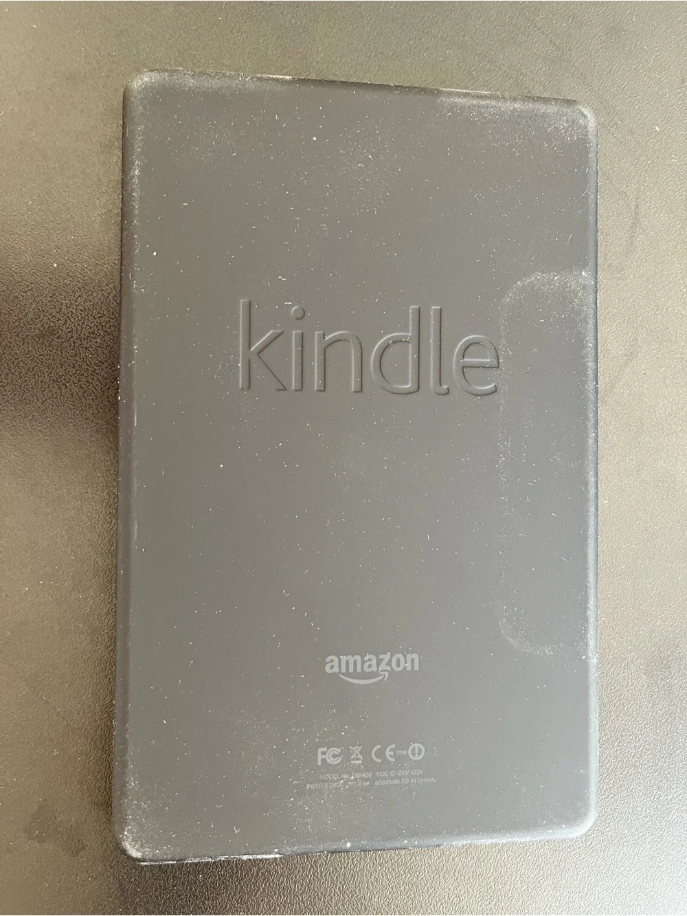 Amazon Kindle Fire - D01400 (1st Gen 8Gb 7in screen) w/ Charger, Pink Case